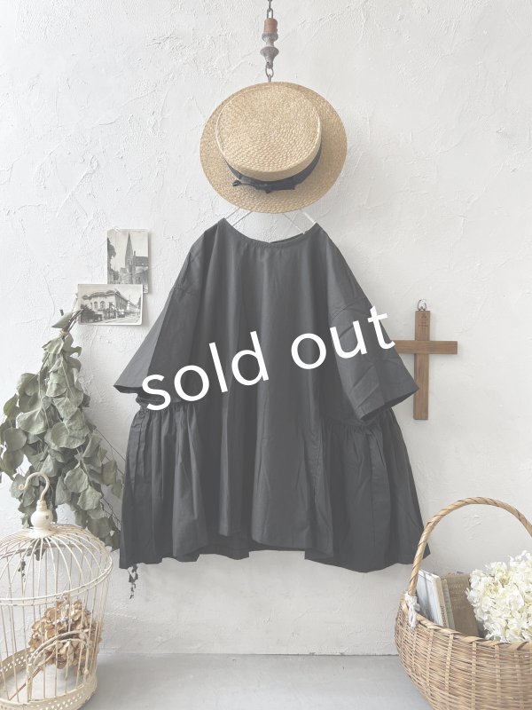 画像2: je suis comme je suis/サイドギャザーブラウス・黒 (2)