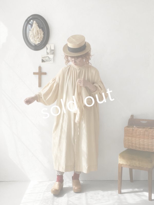 画像13: SO／ティペット付きギャザーワンピース・ブラック (13)