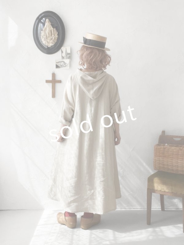 画像16: MARCHE' DE SOEUR／Ａラインフードワンピース・生成り (16)