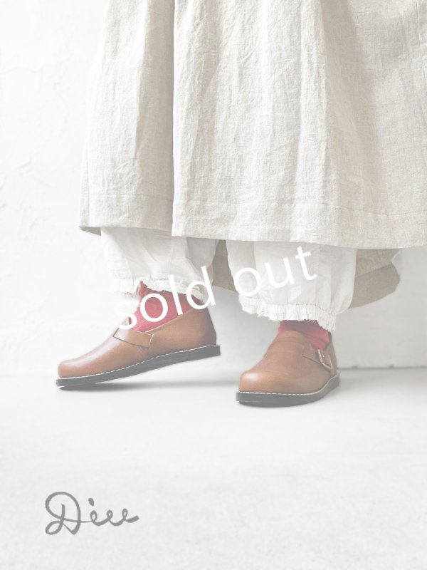 画像1: Diu／本革ベルトシューズ・ブラウン (1)