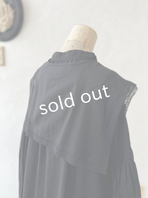 画像4: SO／ティペット付きギャザーワンピース・ブラック (4)