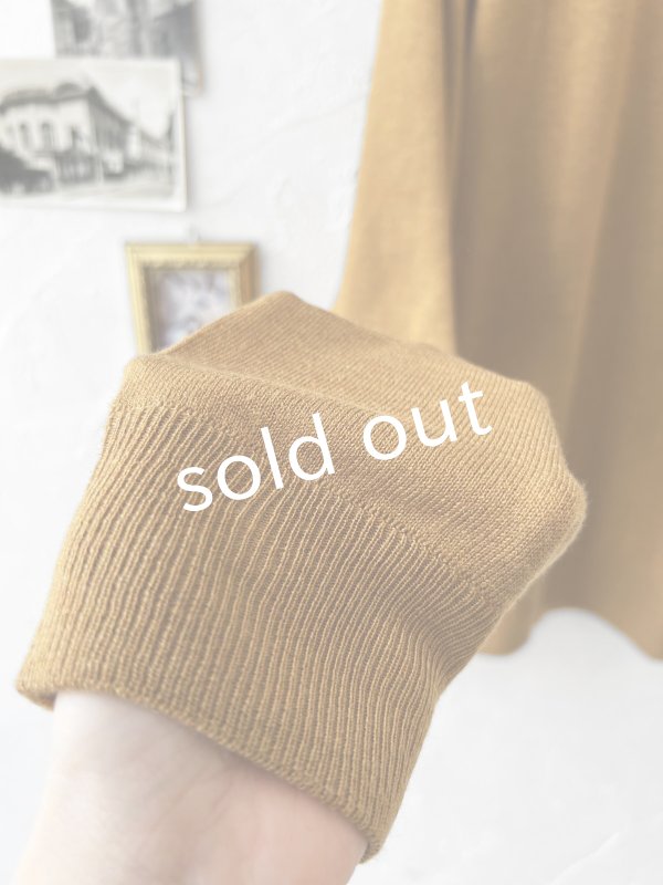 画像5: SO／ワイドラグランニットプルオーバー・キャメル (5)