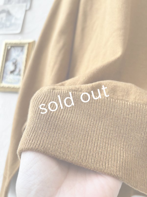 画像4: SO／ワイドラグランニットプルオーバー・キャメル (4)