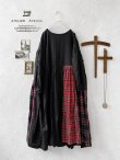 画像1: Avenue／赤チェック切り替えギャザーワンピース・黒 (1)