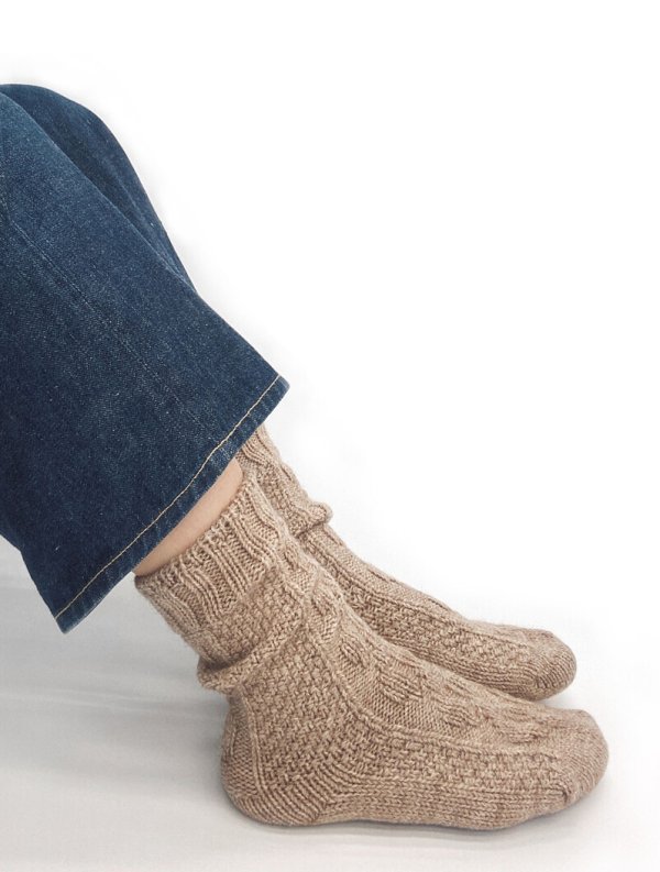 画像6:  H FOOTWEAR WOOL／ゆるあみケーブルソックス・ミドル (6)