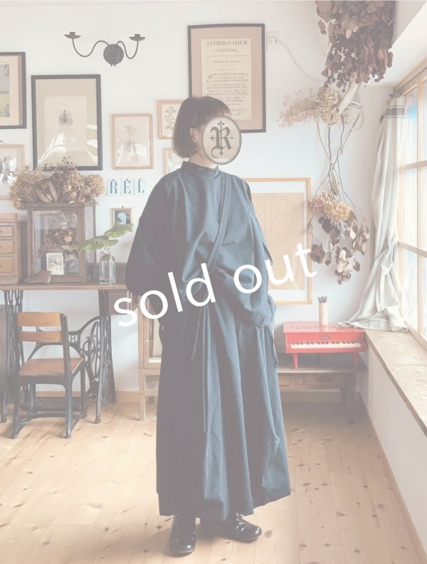 画像2: Reliure／パフスリーブカフスブラウス・formal black (2)