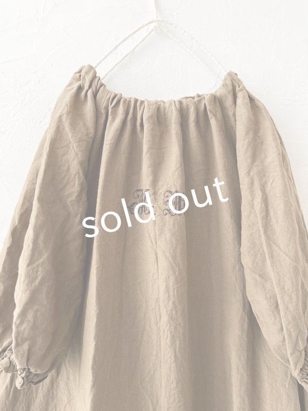 画像2: mifumi／コラボ刺繍yuiワンピース・アンティークブラウン (2)