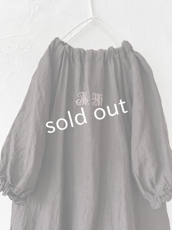 画像2: mifumi／コラボ刺繍yuiワンピース・こげ茶 (2)