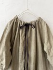 画像5: mifumi／コラボ刺繍yuiワンピース・カーキ (5)
