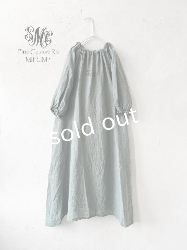 画像1: mifumi／コラボ刺繍yuiワンピース・モスグリーン (1)