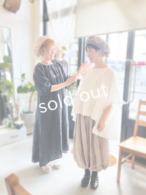 画像6: mifumi／そよかブラウス・きなりベージュ刺繍 (6)