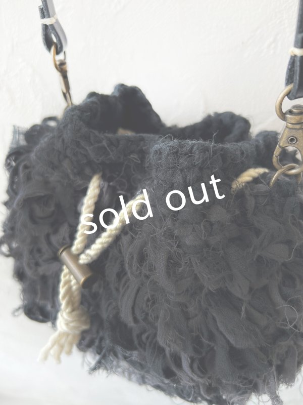 画像5: toromeco／裂き編みフリンジ巾着ポシェット・black mix (5)