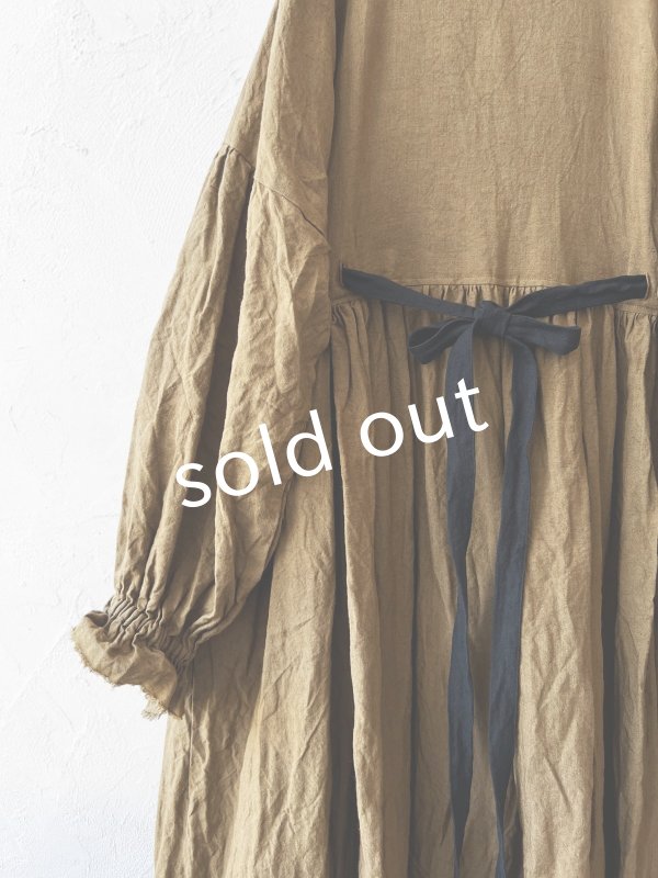 画像3: MARCHE' DE SOEUR/ラッフルウエストリボンワンピース・マスタードブラウン (3)