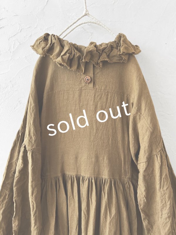 画像8: MARCHE' DE SOEUR/ラッフルウエストリボンワンピース・マスタードブラウン (8)