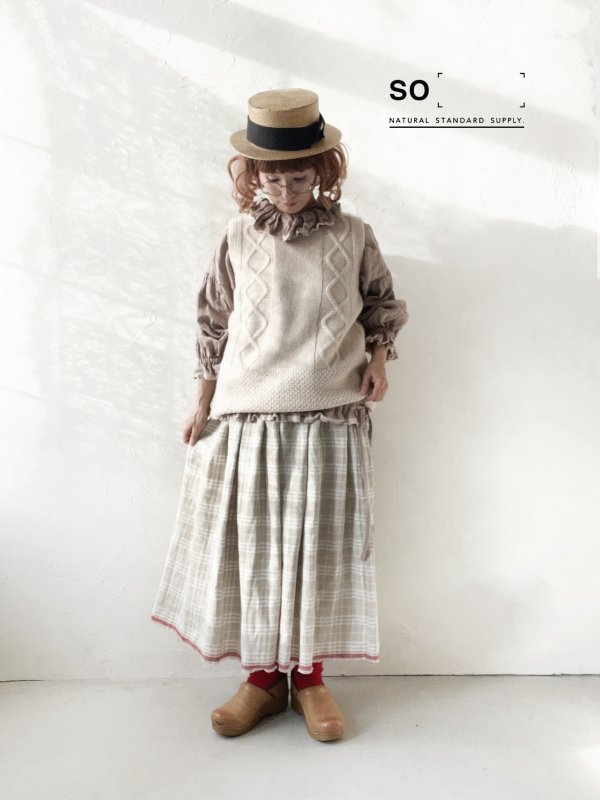 画像1: SO／後ろボタンニットベスト・オートミール (1)