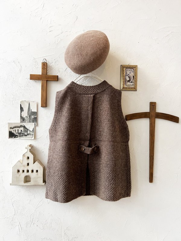 画像4: SO／後ろボタンニットベスト・ブラウン (4)