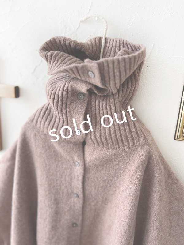 画像2: 08mab/もちもちニットポンチョ・モカ (2)