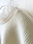 画像4: MAGALI /クォーターニットフリルプルオーバー・アイボリー (4)