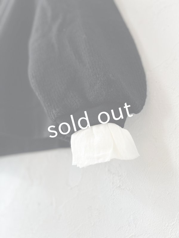 画像4: MAGALI /クォーターニットフリルプルオーバー・ブラック (4)