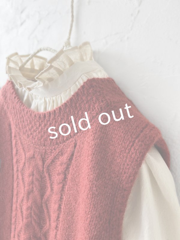 画像4: SO／後ろボタンニットベスト・オキシドレッド (4)