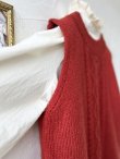 画像6: SO／後ろボタンニットベスト・オキシドレッド (6)