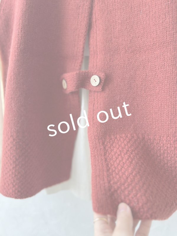 画像8: SO／後ろボタンニットベスト・オキシドレッド (8)