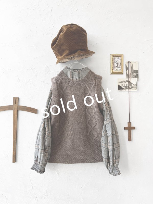 画像2: SO／後ろボタンニットベスト・ブラウン (2)