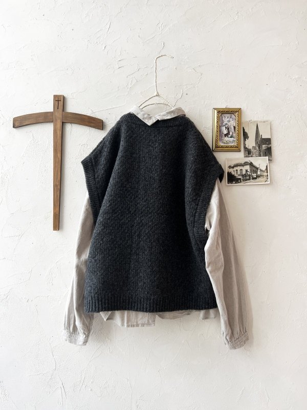 画像3: SO／アラン柄ワイドベスト・チャコール (3)