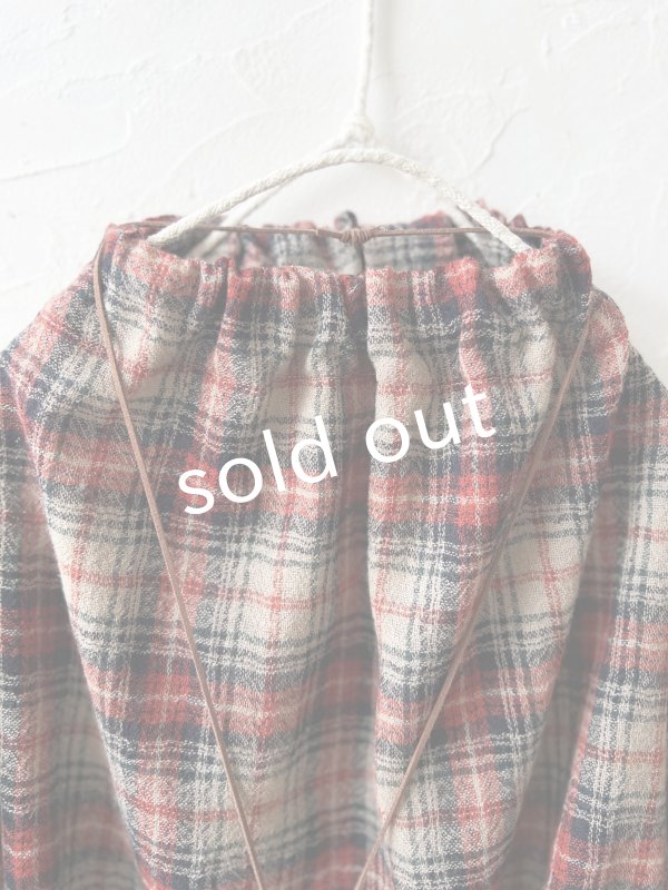 画像2: MARCHE' DE SOEUR／ウールガーゼのバルーンチュニック・ベージュチェック (2)