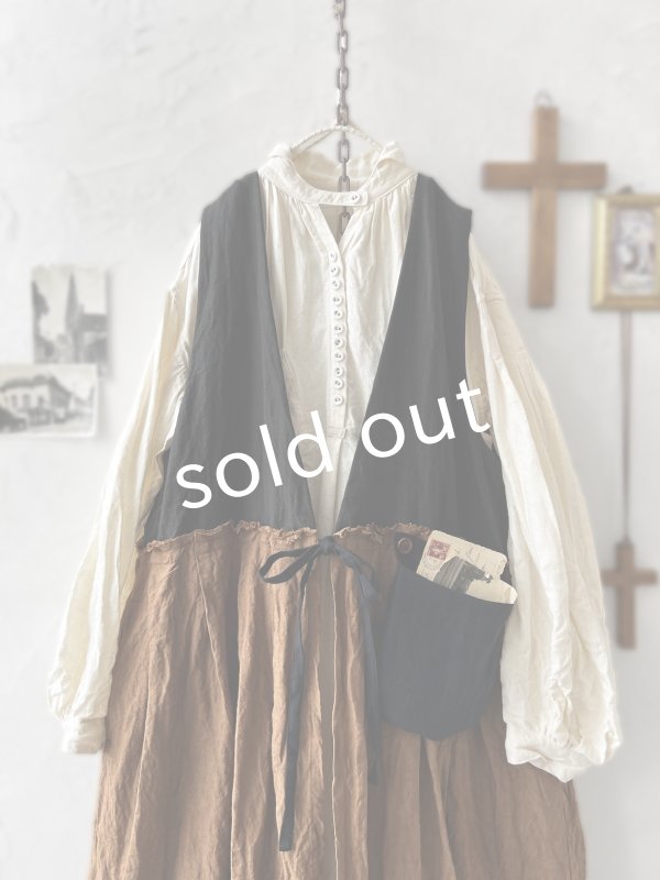 画像2: MARCHE' DE SOEUR／リネンのベストワンピース・黒×アンティークブラウン (2)