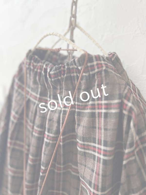 画像3: MARCHE' DE SOEUR／シャーリングネックワンピース・レッドブラウンチェック (3)