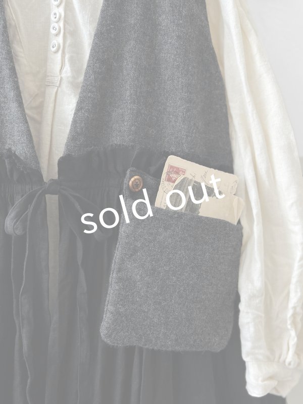 画像4: MARCHE' DE SOEUR／ウールツイードのベストワンピース・チャコール×黒 (4)