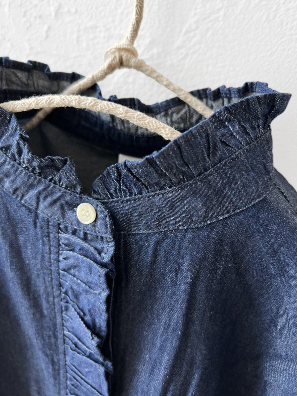 画像3: SO／ライトデニムフリルブラウス・インディゴ (3)