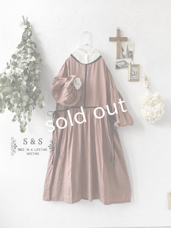 画像1: shizuka's／リネンのリボンワンピース（パフスリーブ）テラコッタ (1)