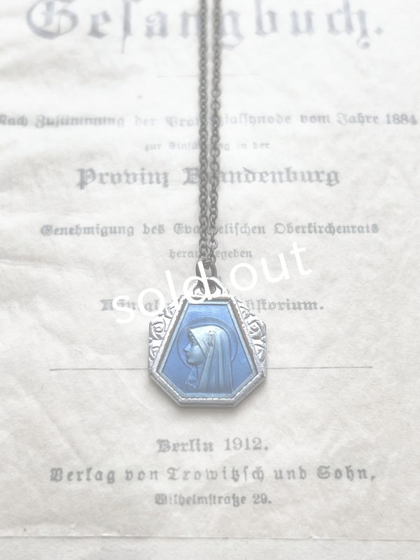 画像1: antique／ルルドの泉のメダイネックレス・ブルー (1)