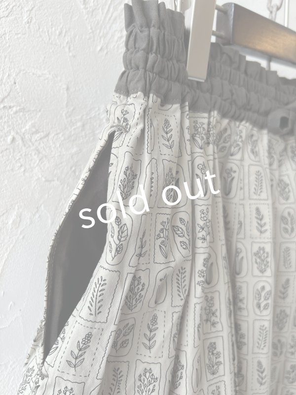 画像4: le ciel／ボタニカルプリントスカート・チャコールグレー (4)