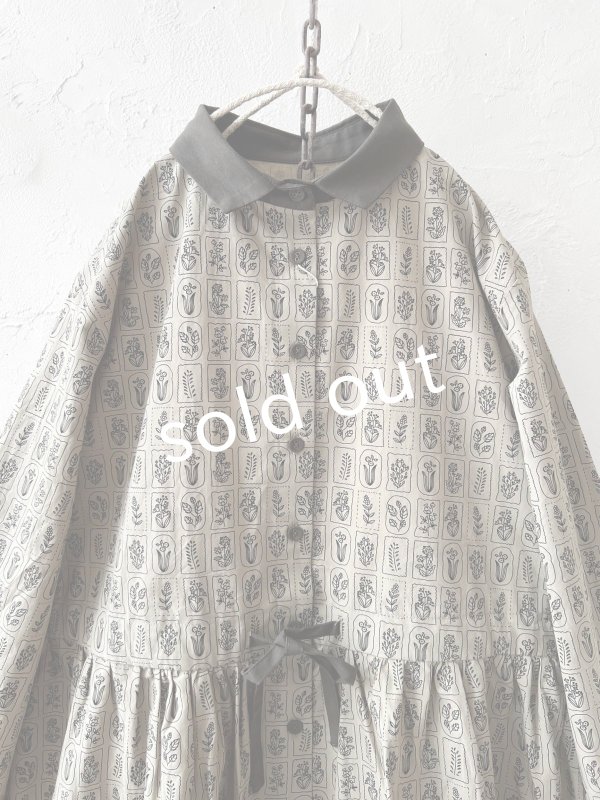 画像2: le ciel／ボタニカルプリントワンピース・グレージュ (2)