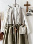 画像2: MARCHE' DE SOEUR／ベストワンピース・生成り×オリーブベージュ (2)