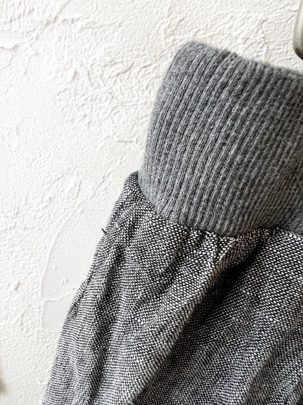 画像6: ubasoku/0055 ウエストリブボリュームパンツ・ブラックシャンブレー (6)