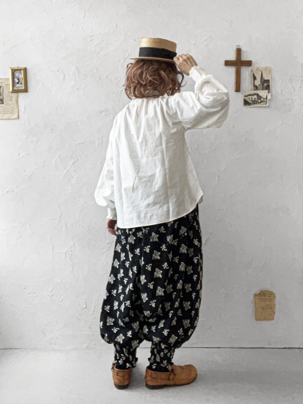 画像9: nous rendent heureux／シャーリング襟ブラウス・ライトグレー (9)