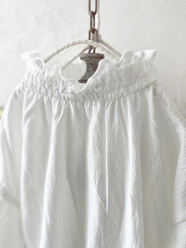 画像4: nous rendent heureux／シャーリング襟ブラウス・オフ (4)