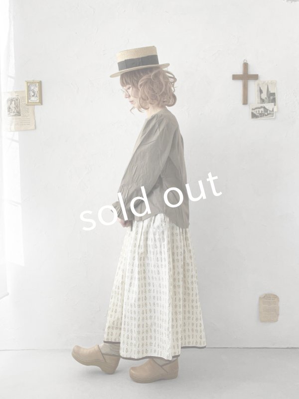 画像9: nous rendent heureux／シャーリングパフ袖ブラウス・グレージュ (9)