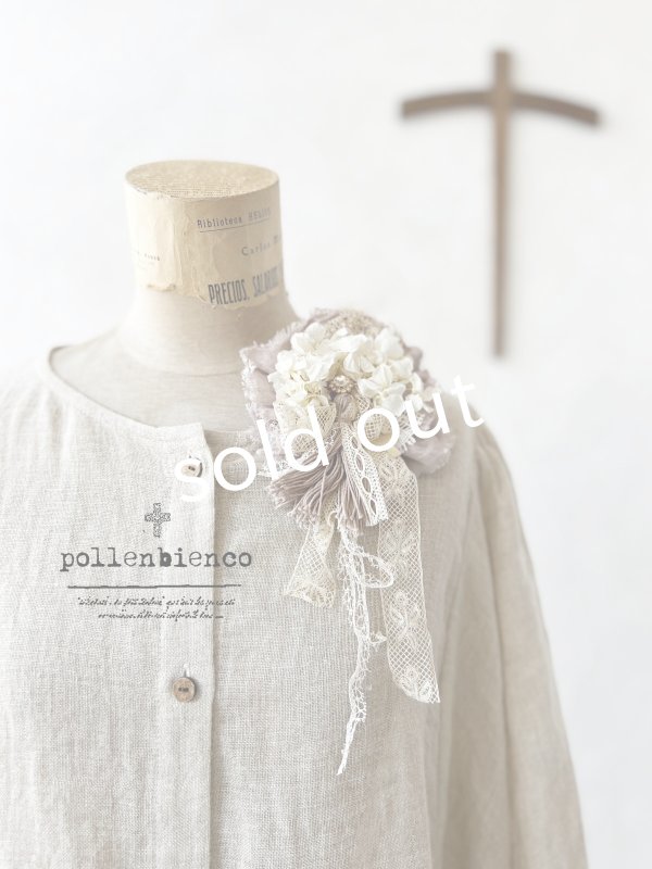 画像2: pollenbienco／アンティークレースとプリザーブドフラワーのコサージュ・E (2)