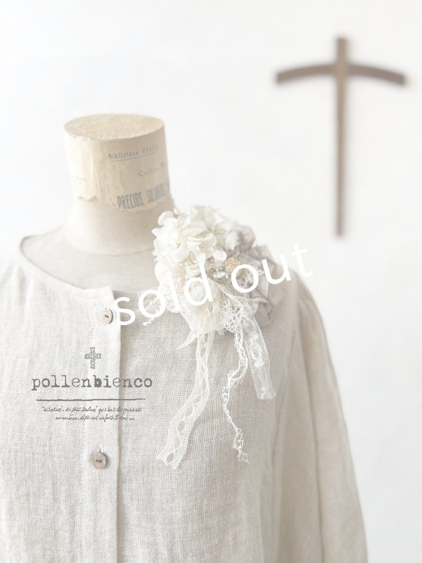 画像2: pollenbienco／アンティークレースとプリザーブドフラワーのコサージュ・D (2)