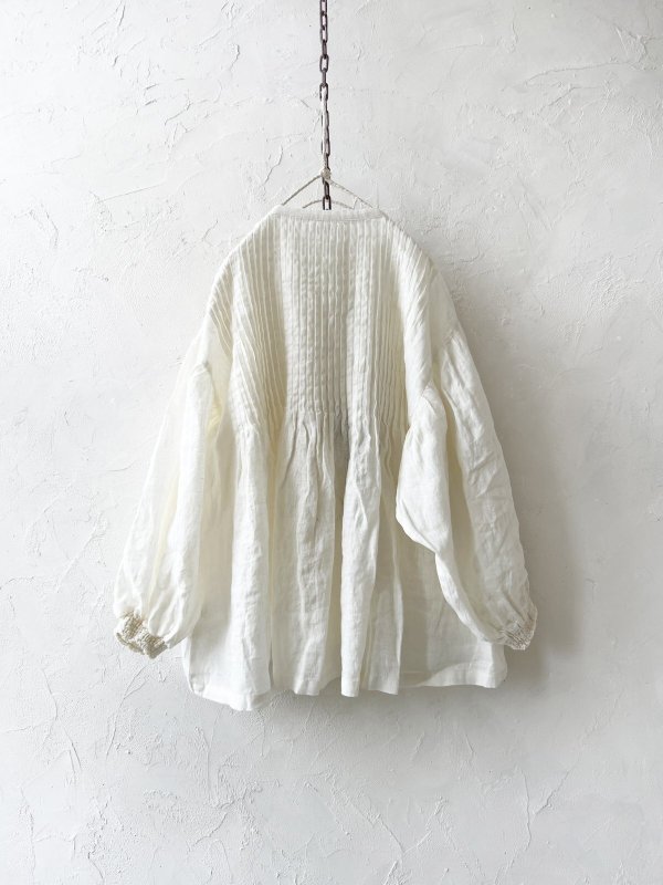 画像8: 08mab/シャーリング袖ピンタックブラウス・オフ (8)