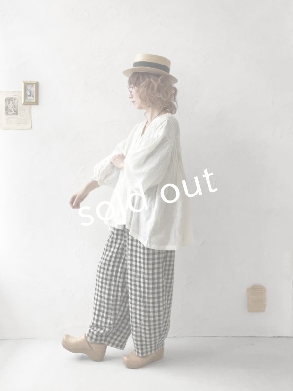 画像12: 08mab/シャーリング袖ピンタックブラウス・オフ (12)