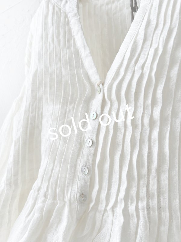 画像3: 08mab/シャーリング袖ピンタックブラウス・オフ (3)