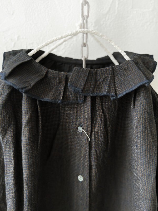 画像2: SO／タックフリル襟2wayブラウス・スミギンガム (2)