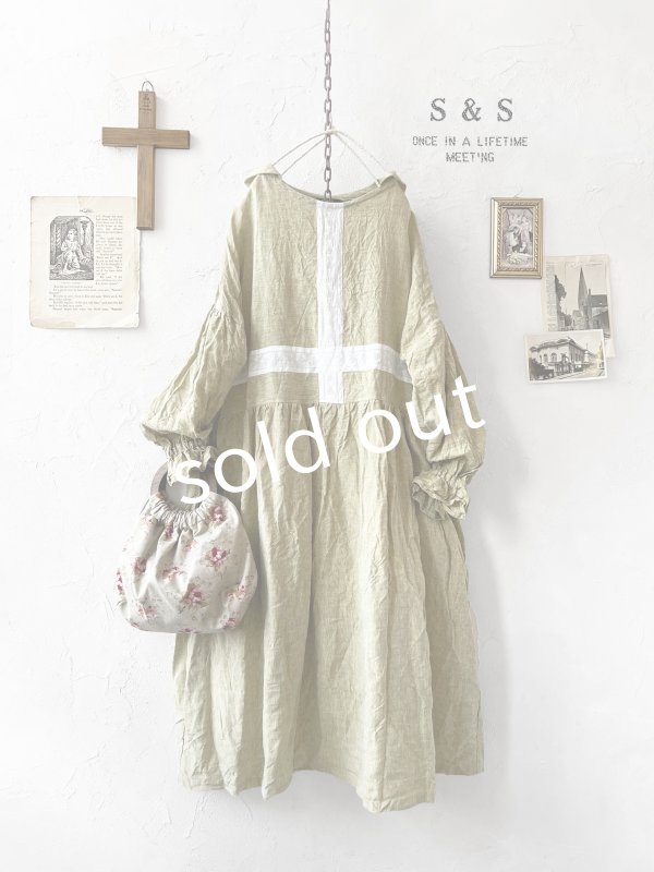 画像1: shizuka's／セーラー襟の刺繍レースワンピース・ペールリーフ (1)