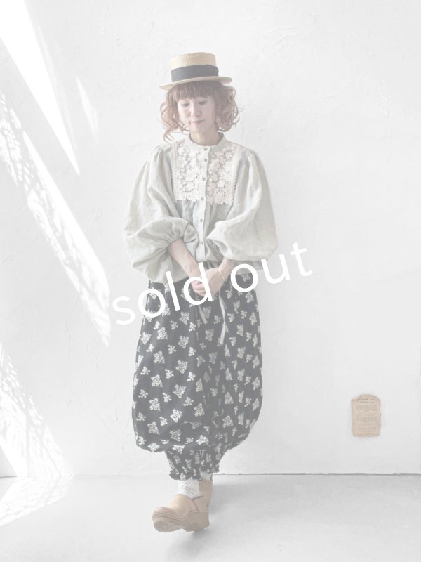 画像12: MARCHE' DE SOEUR／大きなバルーン袖のブラウス・うすグレーA (12)